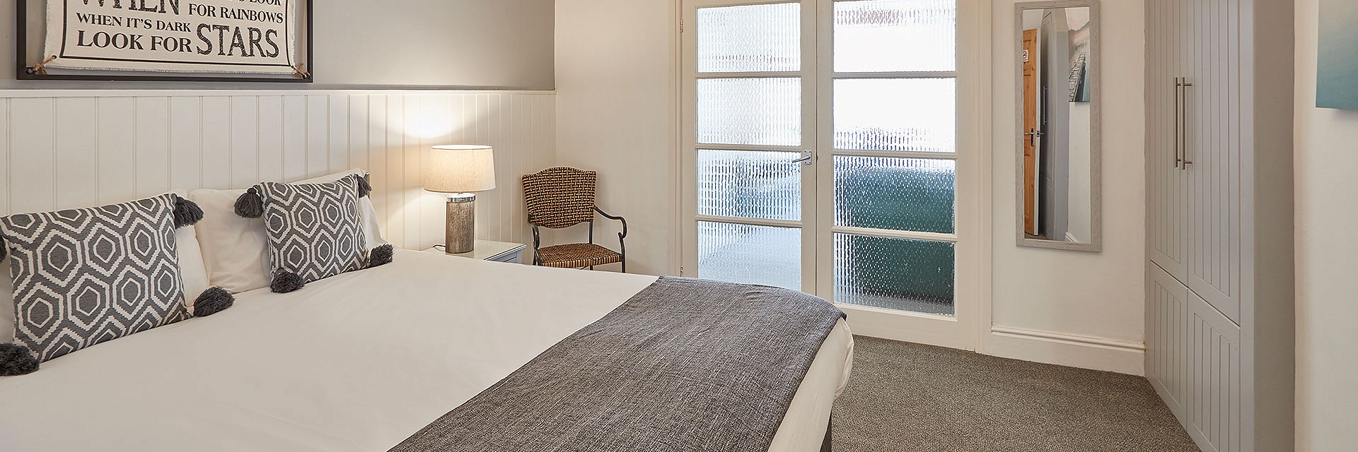 Apartment 1 Holiday Apartment in Whitby Sleeps 2, Close to Bars